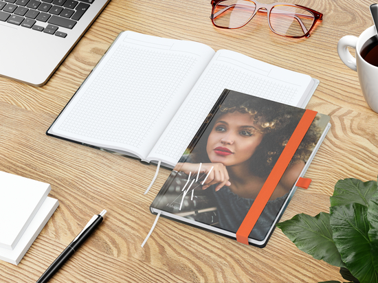 Notizbuch Match-Book White Bestseller, A5, Cover-Star, matt-individuell, orange