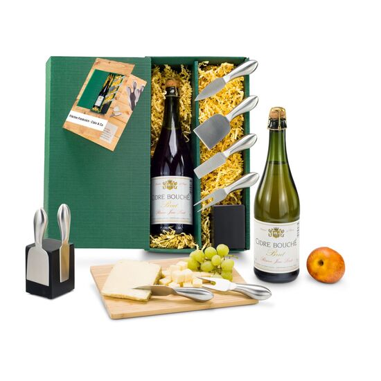 Ein Präsent mit dem Sie sich abheben! Leckerer Cidre aus Frankreich, kombiniert mit einem schönen Käse-Messer-Block für alle Käsearten.