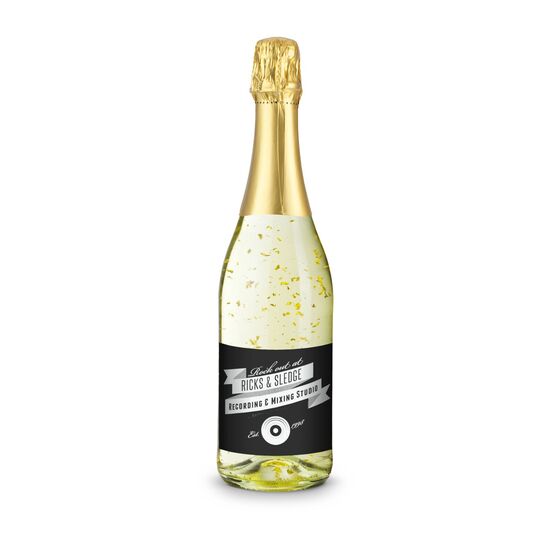 0,75 l aromatisiertes, schaumweinhaltiges Getränk mit lebensmittelechtem Blattgold, Alkohol 11% Vol.