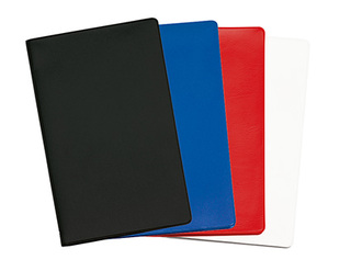 Taschenkalender "Status" im Format 9,5 x 16 cm, Kalendarium Grau/Rot, 32 Seiten gebunden + 16 Seiten ABC-Heft, eingesteckt in PVC-Hülle schwarz